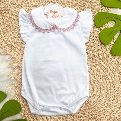 Body gola bordada - branco com grypir rose - Manga Curta